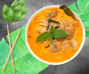 Poulet aux bambou et curry rouge thaï