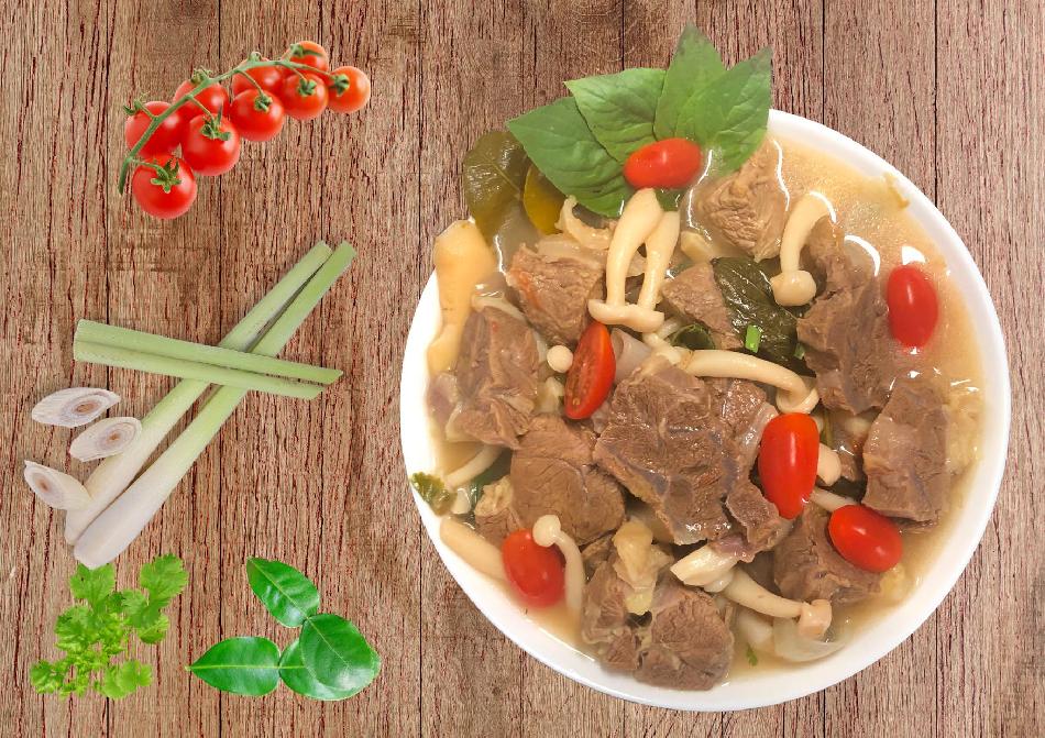 Tom yam au boeuf au shimeji